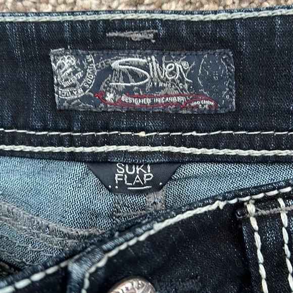 Silver Suki Flap Jeans Dark Distressed Wash 28x32 - Picture 3 of 7